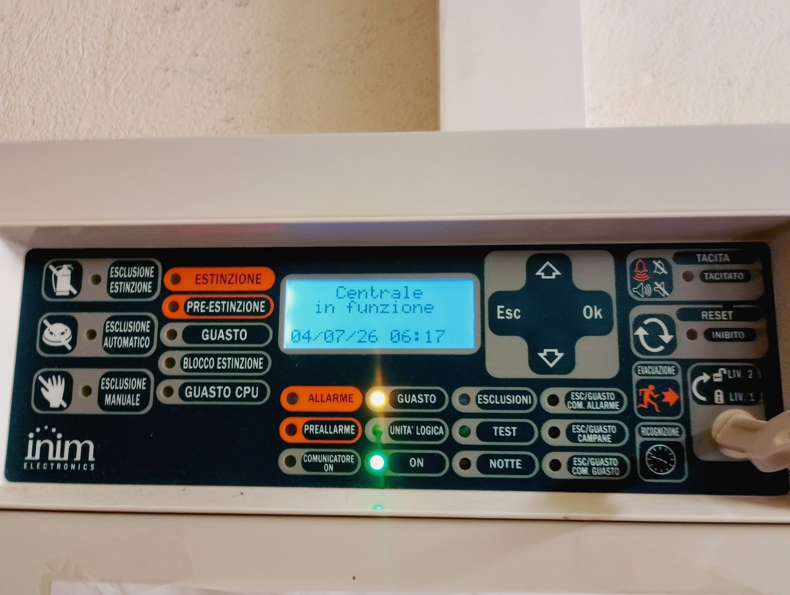 Centrale antincendio Inim in funzione
